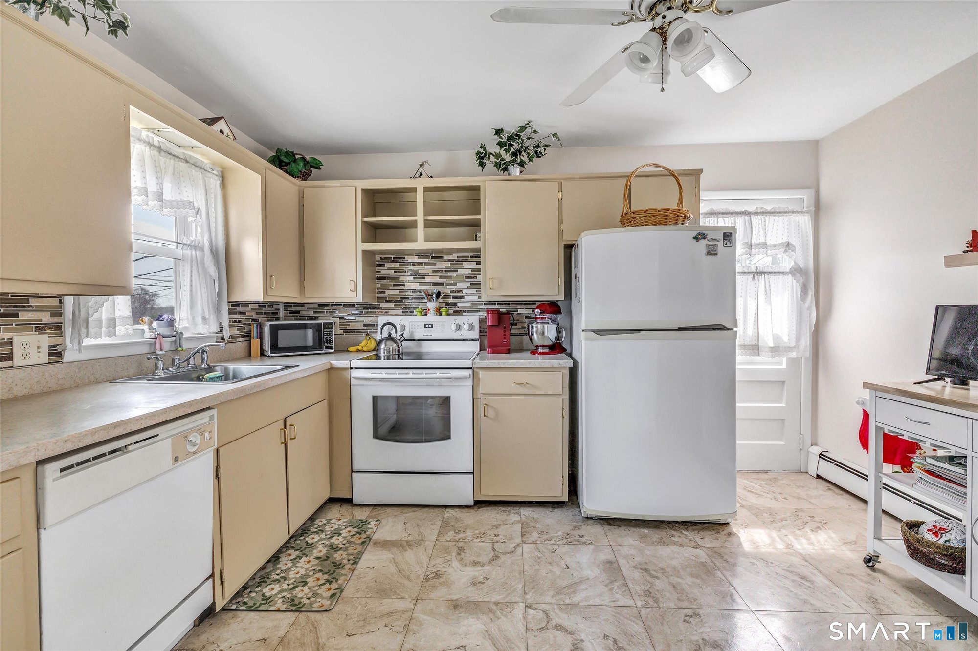 44 Meadowbrook Road Danbury, CT 06811 - Photo 13 of 38