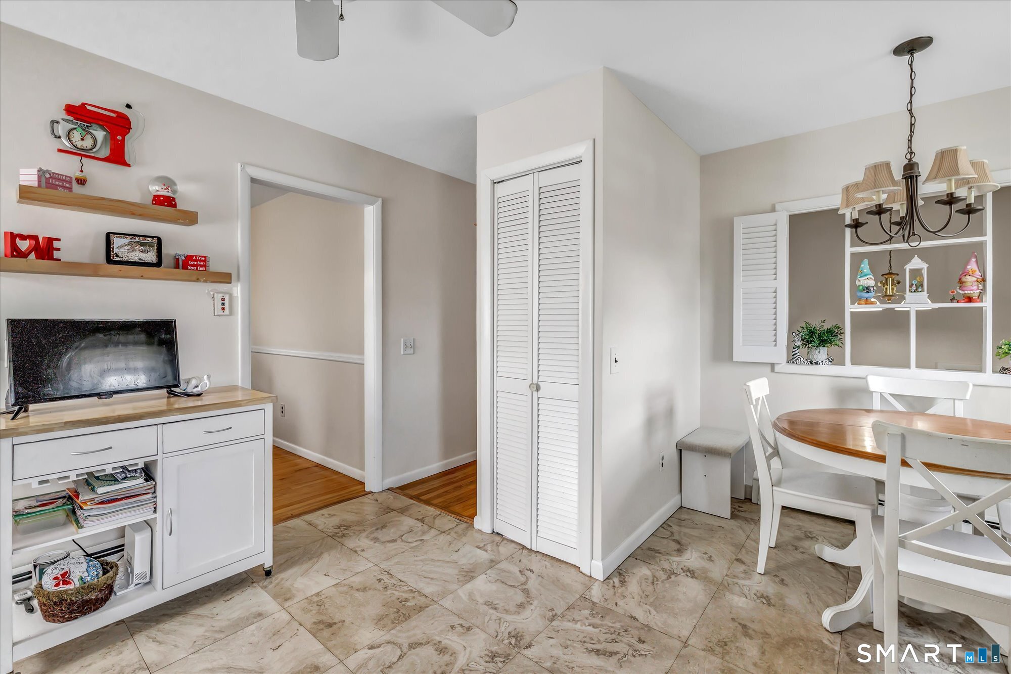 44 Meadowbrook Road Danbury, CT 06811 - Photo 16 of 38