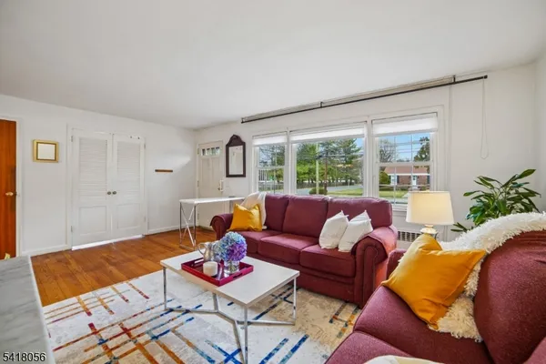 $698,000 | 284 Madison Avenue, Cresskill, NJ 07626