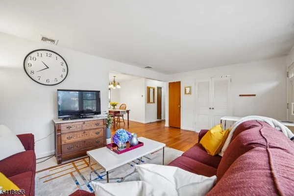 $698,000 | 284 Madison Avenue, Cresskill, NJ 07626