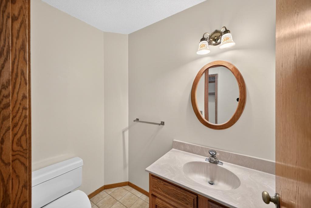 2466 Highview Lane Southwest Rochester, MN 55902 - Photo 17 of 60 Gallery Image 17