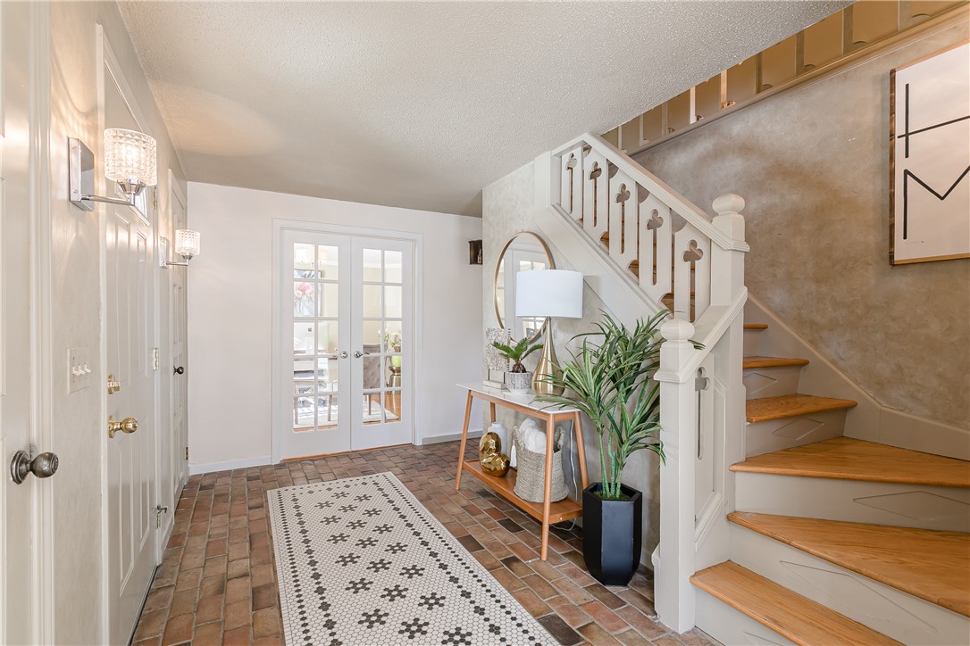 7 Prospect Hill Road Pittsford, NY 14534 - Photo 6 of 46