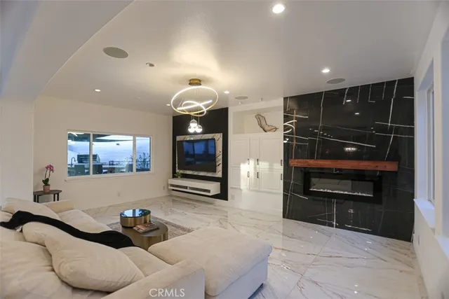 $3,750,000 | 6525 Fremont Circle, Huntington Beach, CA 92648