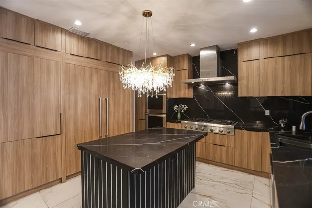 $3,750,000 | 6525 Fremont Circle, Huntington Beach, CA 92648