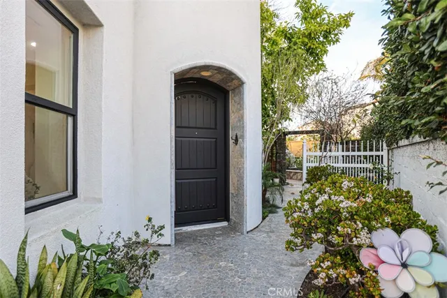 $3,750,000 | 6525 Fremont Circle, Huntington Beach, CA 92648