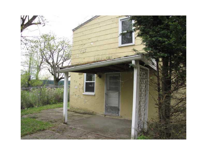 125 Crestview Road Penn Hills, PA 15235 - Photo 3 of 10 Exterior Front.