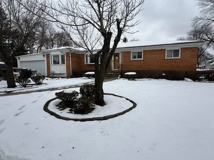 $374,000 | 22 South Audrey Lane, Mount Prospect, IL 60056