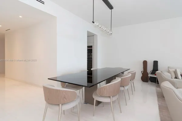 $29,000 | 300 Biscayne Blvd Way, Unit 3503, Miami, FL 33131