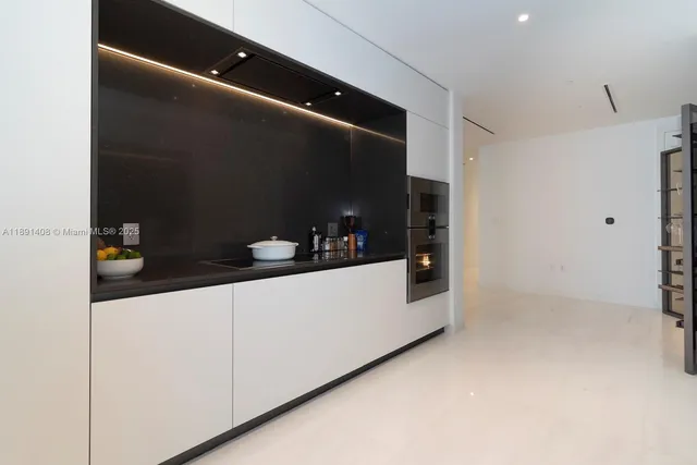 $29,000 | 300 Biscayne Blvd Way, Unit 3503, Miami, FL 33131