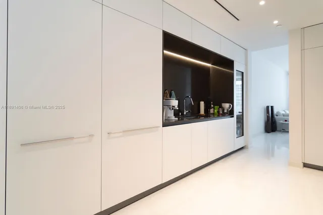 $29,000 | 300 Biscayne Blvd Way, Unit 3503, Miami, FL 33131