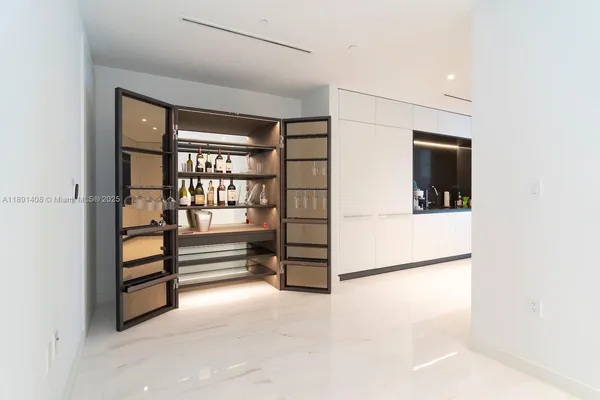 $29,000 | 300 Biscayne Blvd Way, Unit 3503, Miami, FL 33131