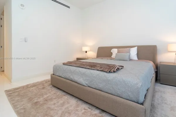 $29,000 | 300 Biscayne Blvd Way, Unit 3503, Miami, FL 33131