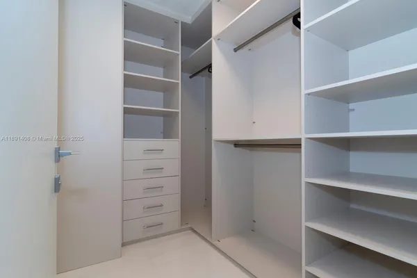 $29,000 | 300 Biscayne Blvd Way, Unit 3503, Miami, FL 33131