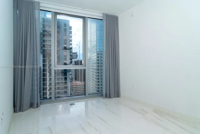 $29,000 | 300 Biscayne Blvd Way, Unit 3503, Miami, FL 33131