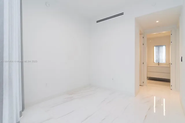 $29,000 | 300 Biscayne Blvd Way, Unit 3503, Miami, FL 33131