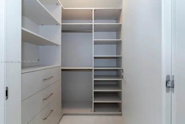 $29,000 | 300 Biscayne Blvd Way, Unit 3503, Miami, FL 33131