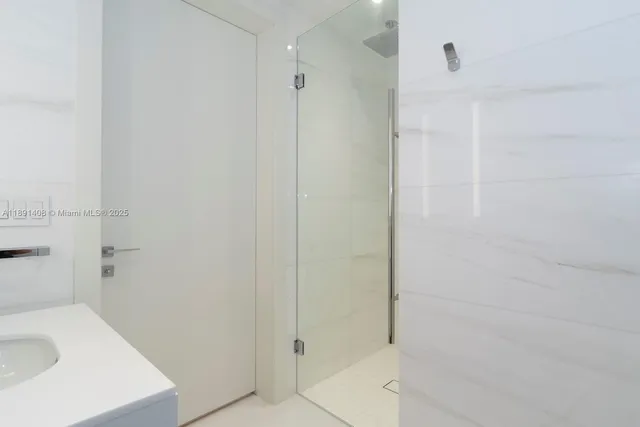 $29,000 | 300 Biscayne Blvd Way, Unit 3503, Miami, FL 33131