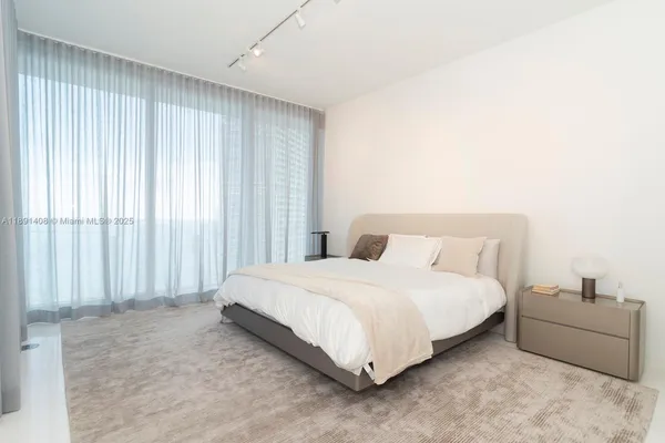 $29,000 | 300 Biscayne Blvd Way, Unit 3503, Miami, FL 33131