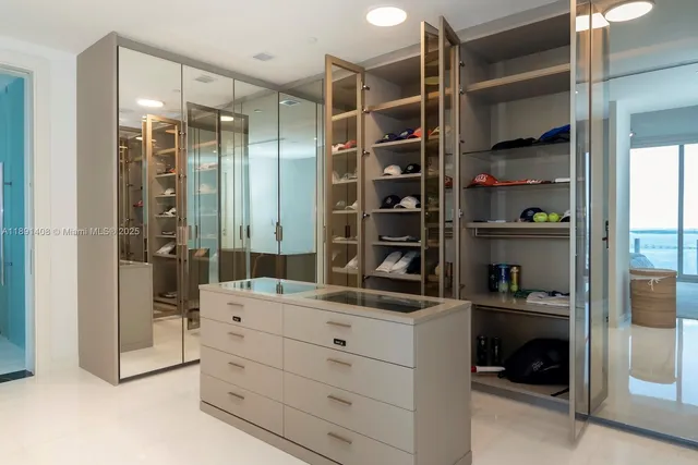 $29,000 | 300 Biscayne Blvd Way, Unit 3503, Miami, FL 33131