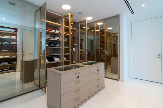 $29,000 | 300 Biscayne Blvd Way, Unit 3503, Miami, FL 33131