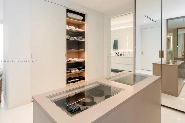 $29,000 | 300 Biscayne Blvd Way, Unit 3503, Miami, FL 33131