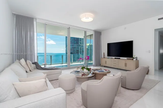 $29,000 | 300 Biscayne Blvd Way, Unit 3503, Miami, FL 33131