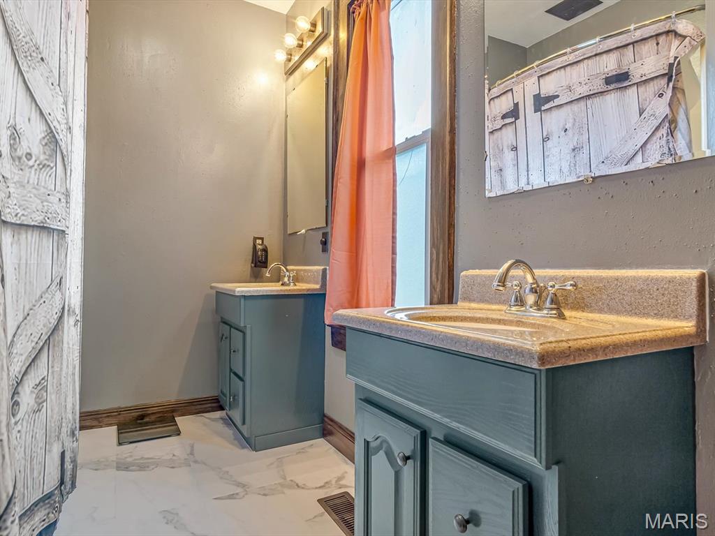 200 North Jackson Street New Athens, IL 62264 - Photo 17 of 30