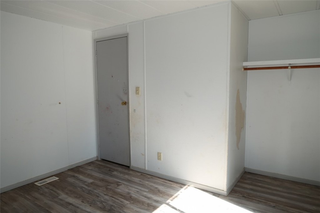 19138 New York Flat Road Forbestown, CA 95941 - Photo 32 of 37 a view of an empty room