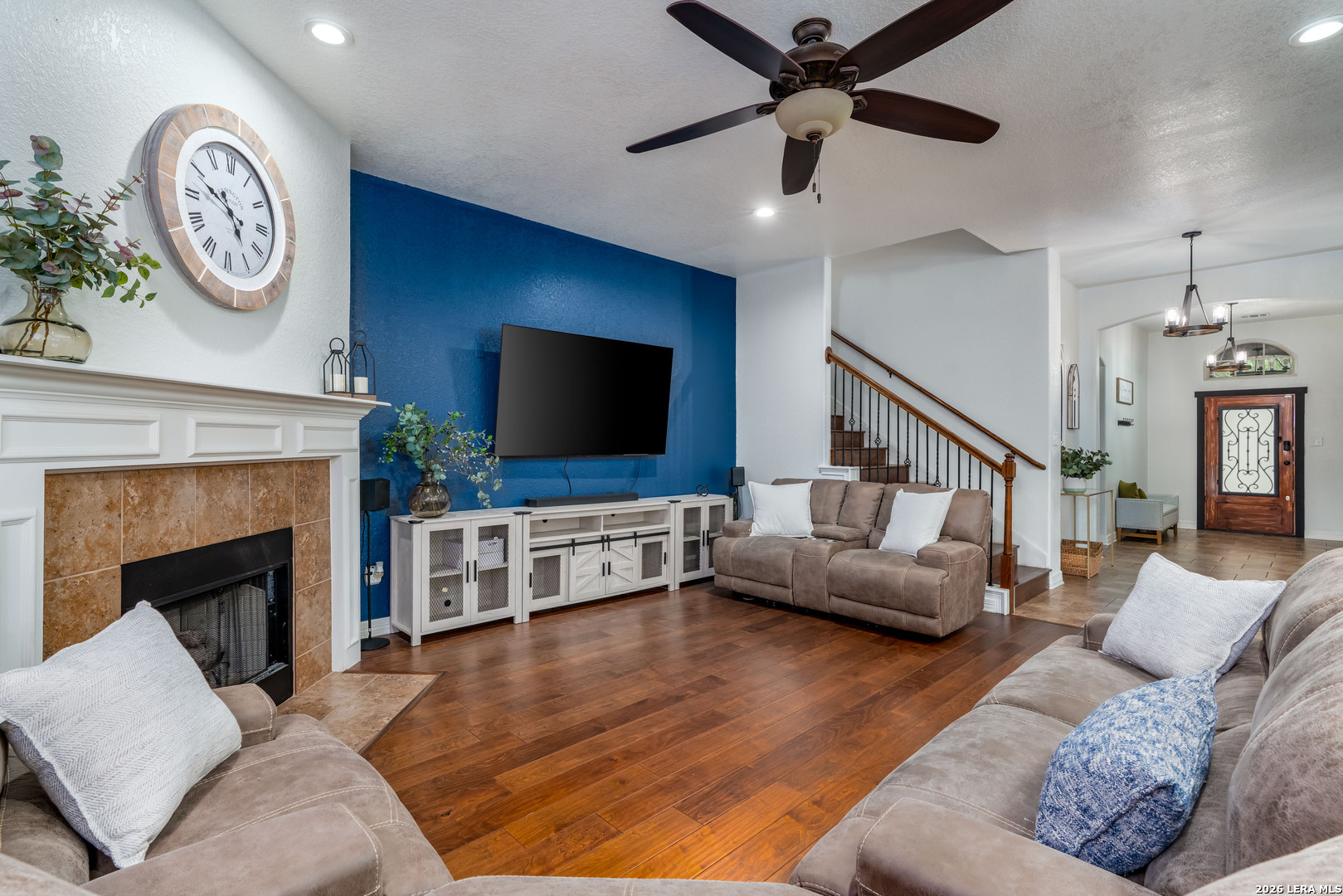 11331 Massive Mount Helotes, TX 78023 - Photo 4 of 31