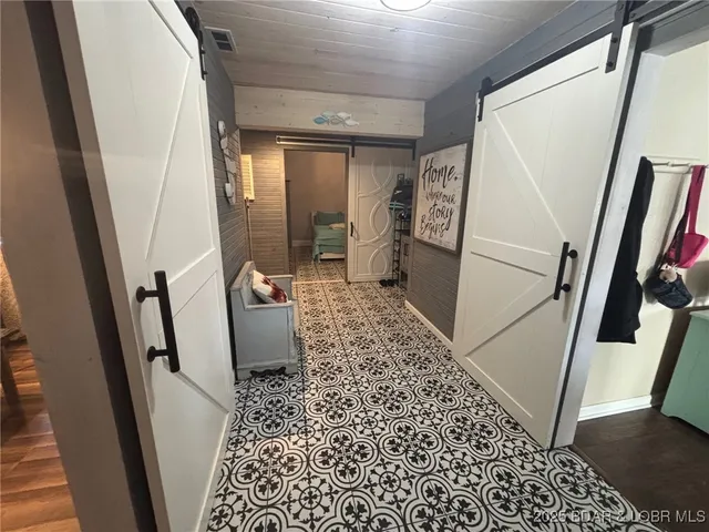 $383,731 | 33439 Evanston Road, Sunrise Beach, MO 65079