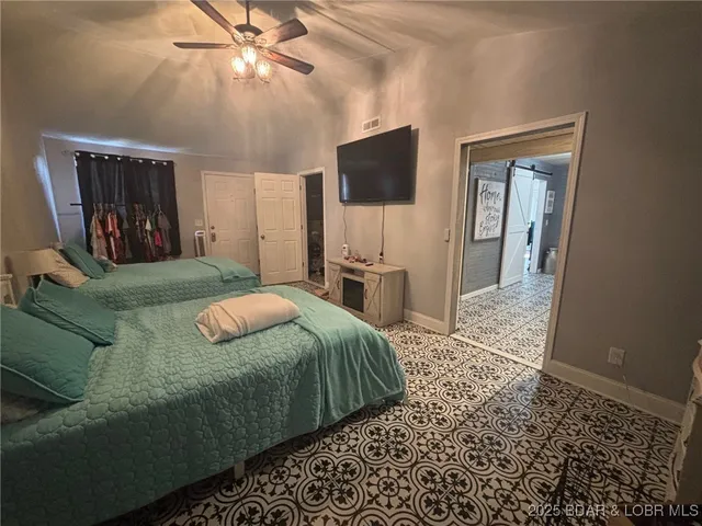 $383,731 | 33439 Evanston Road, Sunrise Beach, MO 65079