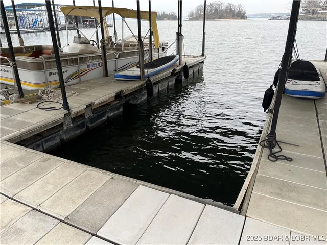 $383,731 | 33439 Evanston Road, Sunrise Beach, MO 65079