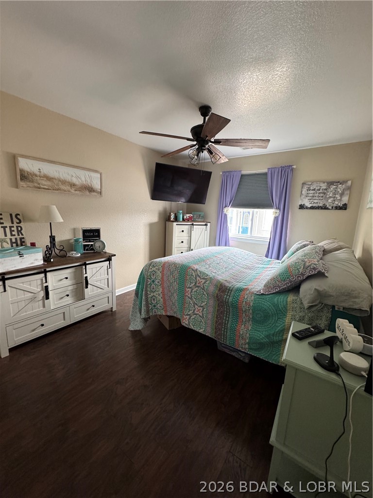 33439 Evanston Road Sunrise Beach, MO 65079 - Photo 19 of 36