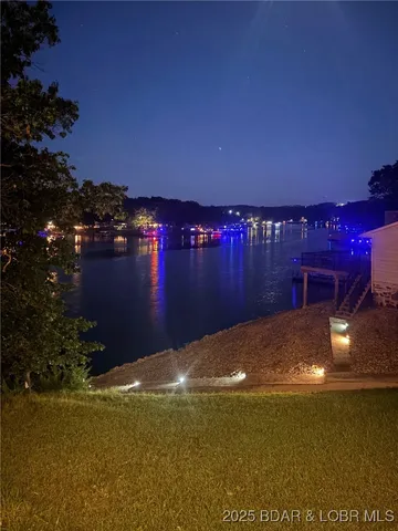 $373,731 | 33439 Evanston Road, Sunrise Beach, MO 65079