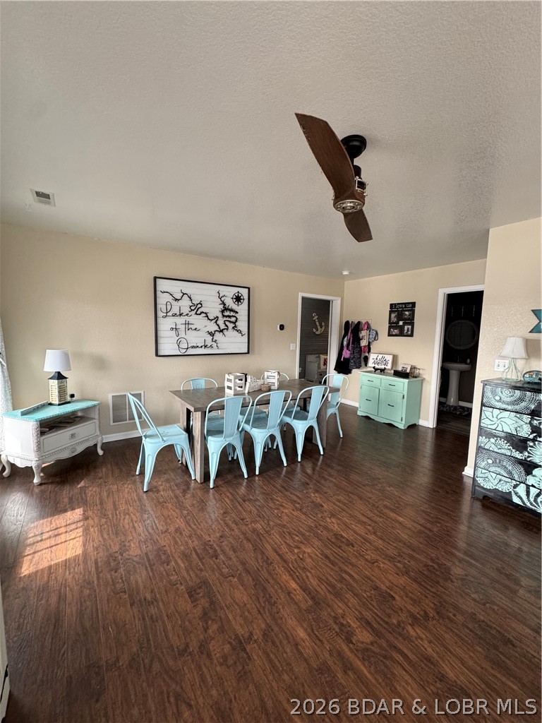 33439 Evanston Road Sunrise Beach, MO 65079 - Photo 5 of 36