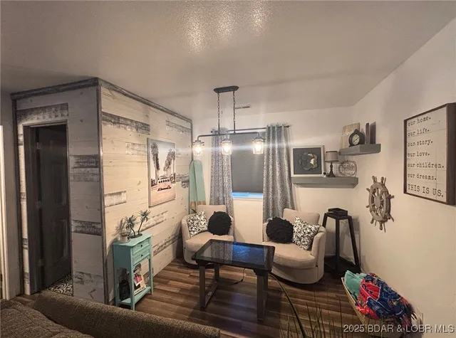 $383,731 | 33439 Evanston Road, Sunrise Beach, MO 65079