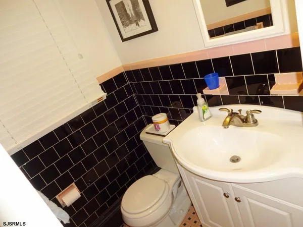 $8,000 | 114 North Brunswick Avenue, Unit JULY 20TH AUGUST 3, Margate City, NJ 08402