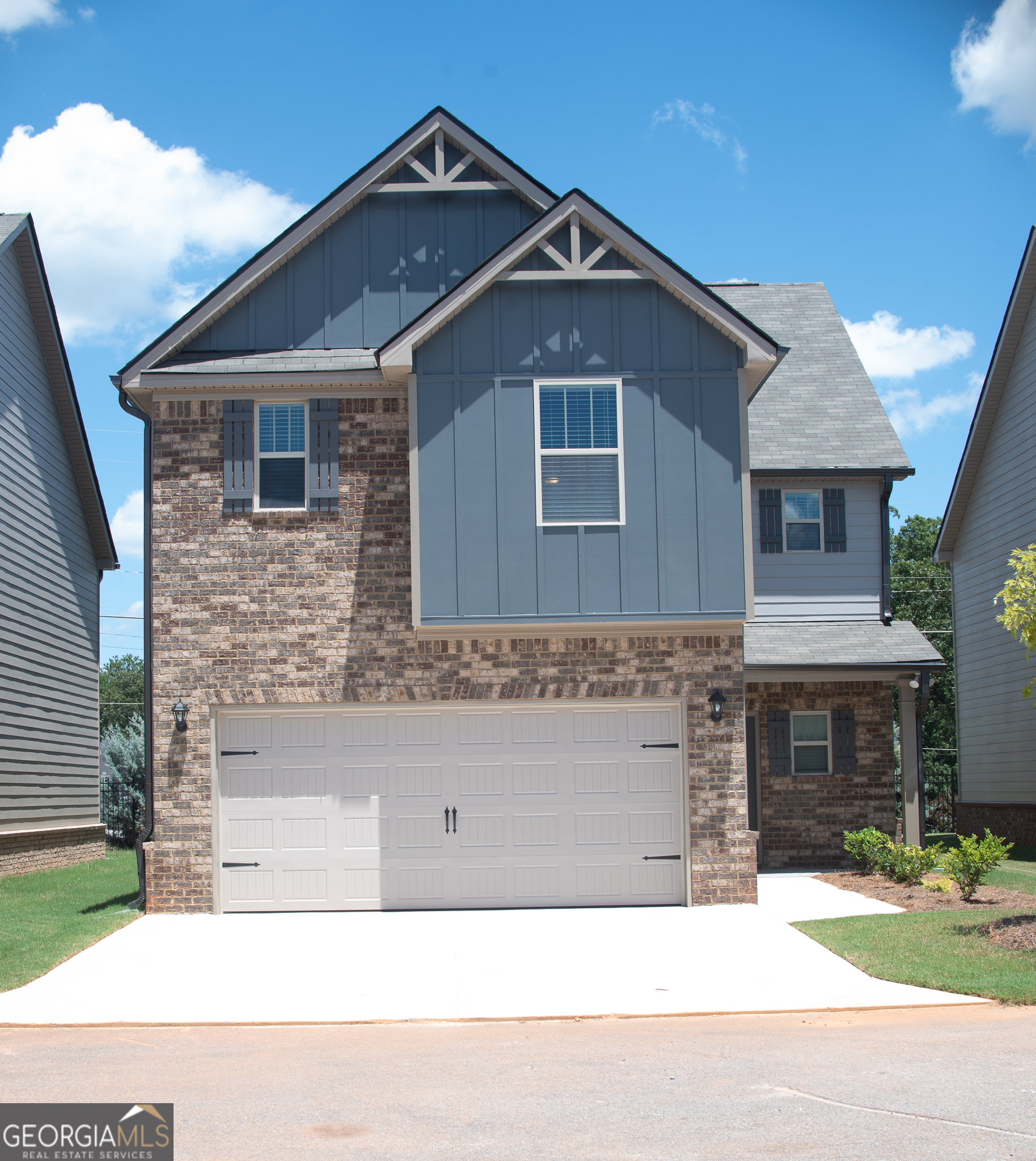a front view of house with yard