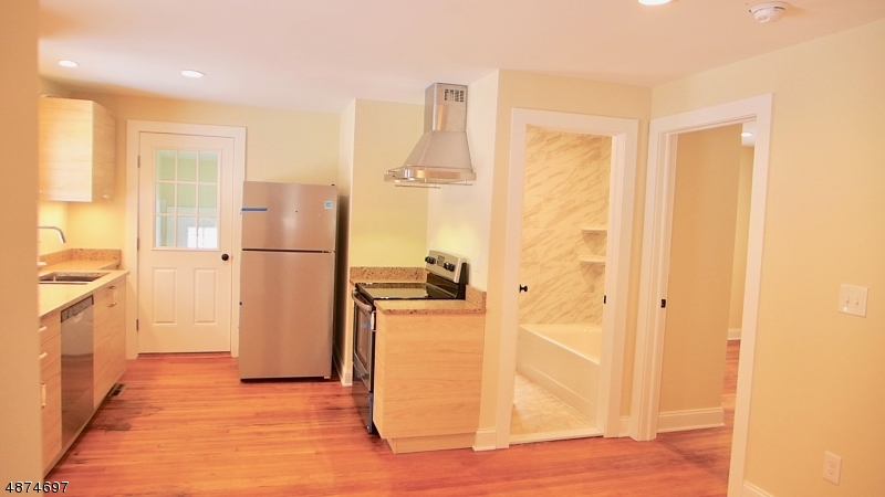 160 West Mill Road Long Valley, NJ 07853 - Photo 9 of 23
