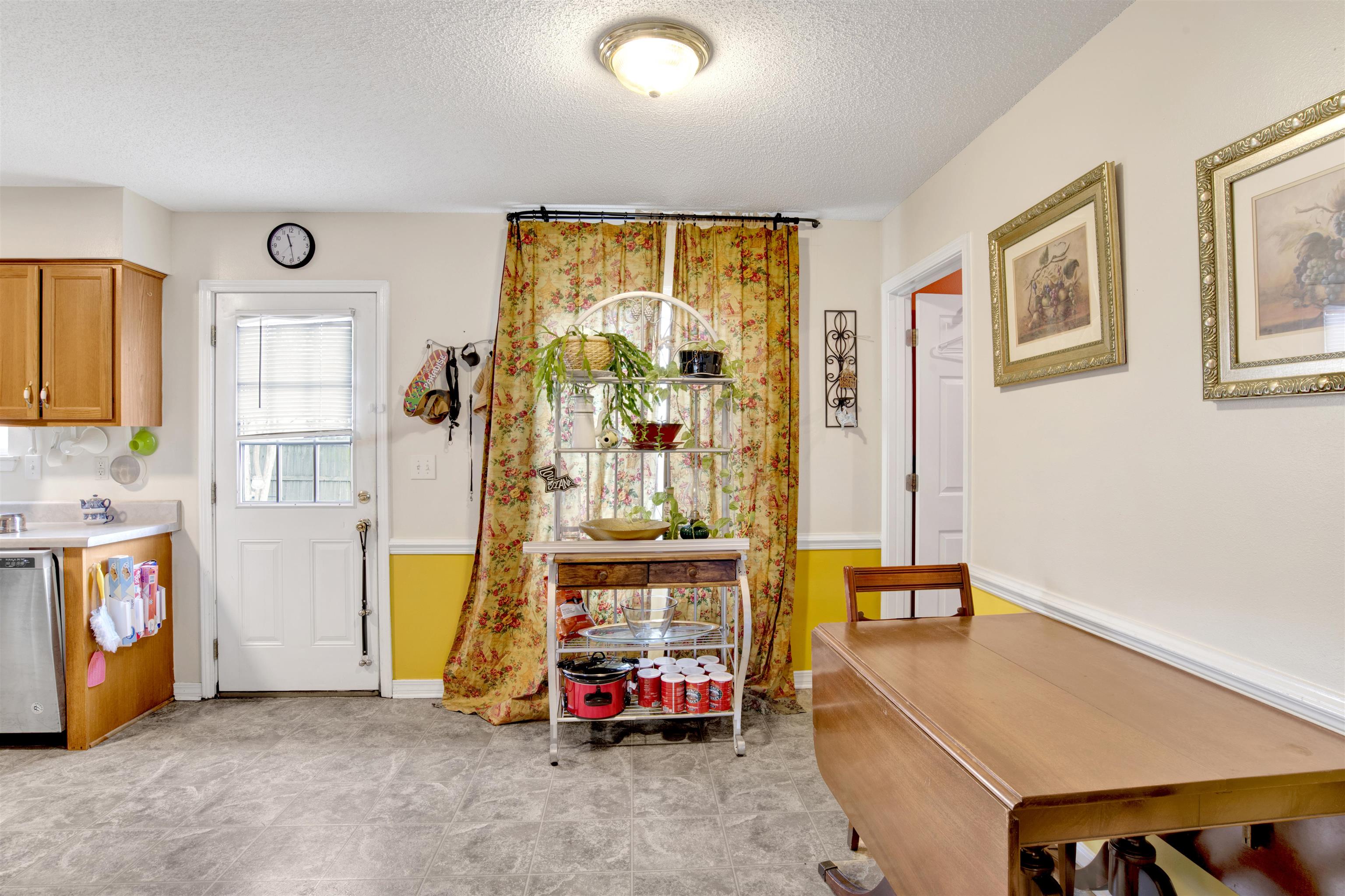 16184 Setter Circle Foley, AL 36535 - Photo 9 of 20 Dining Area