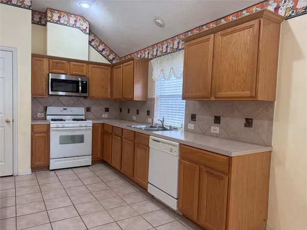$1,960 | 7307 Hollow Field Lane, Cypress, TX 77433