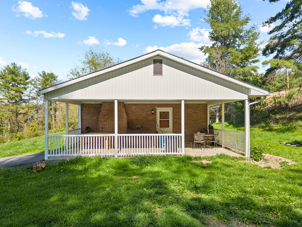 1095 Swecker Town Road Max Meadows, VA 24360 - Photo 38 of 53 Gallery Image 38