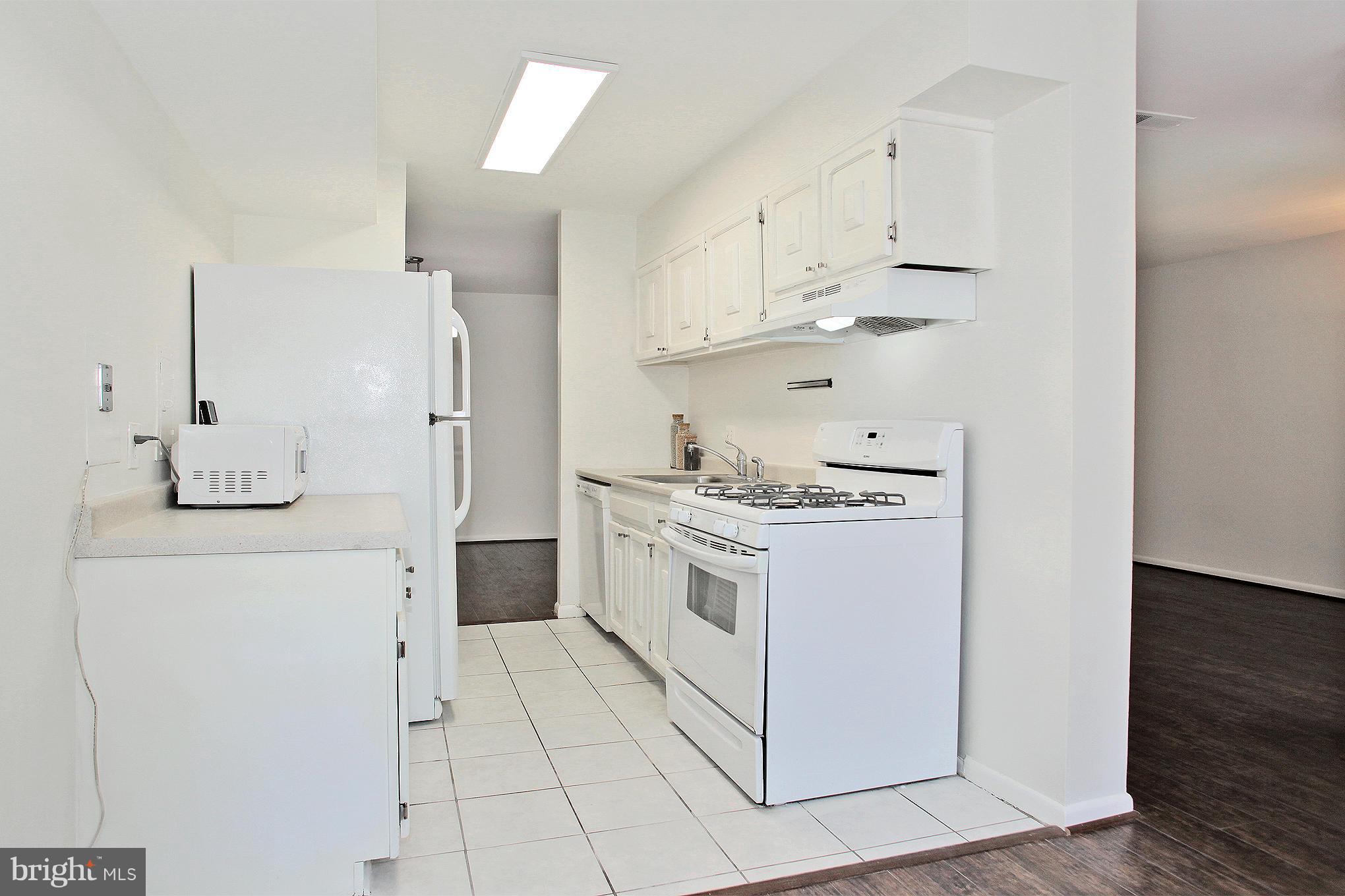 8302 Tobin Road, Unit 33 Annandale, VA 22003 - Photo 14 of 30 Kitchen