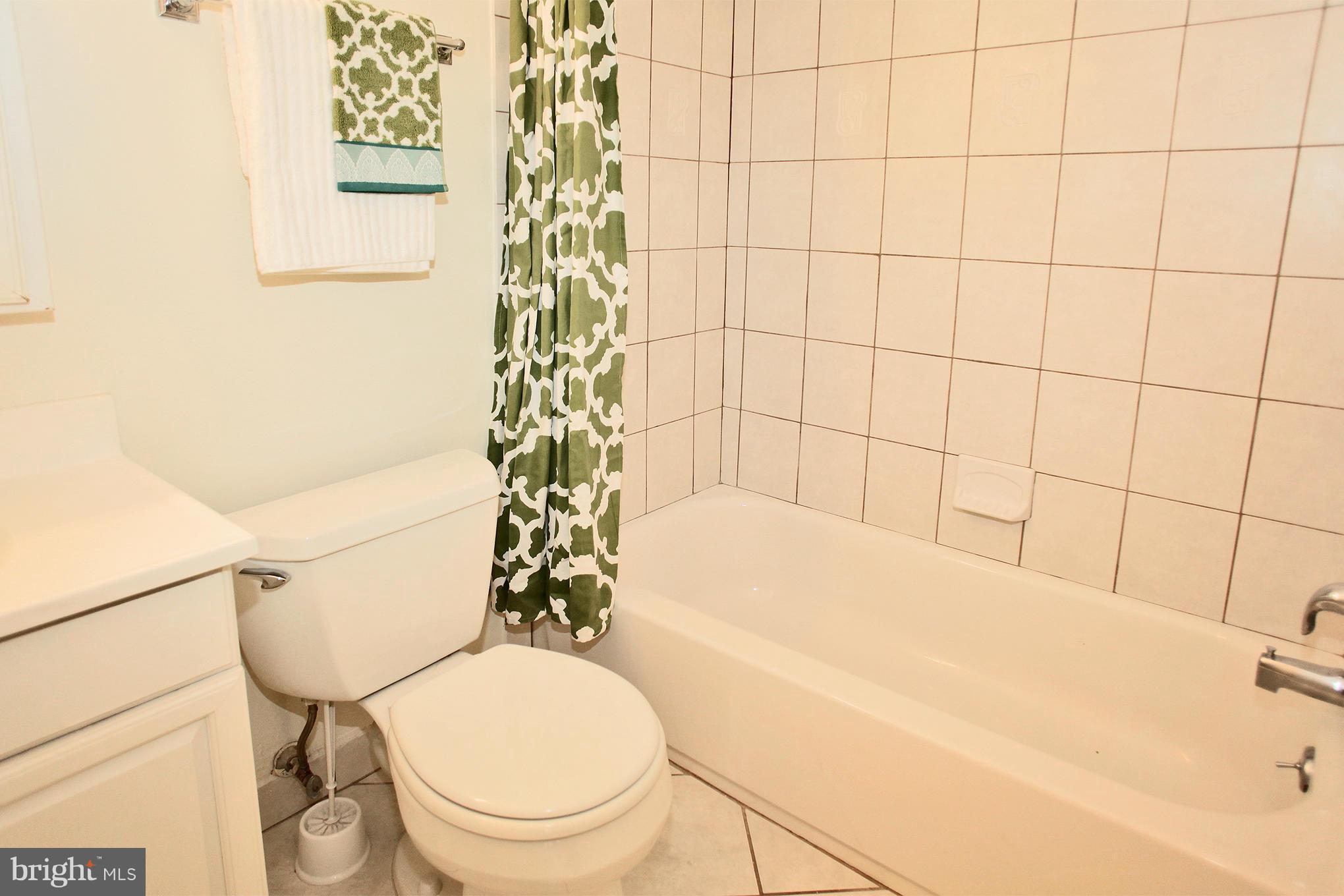 8302 Tobin Road, Unit 33 Annandale, VA 22003 - Photo 19 of 30 Hall Full Bath