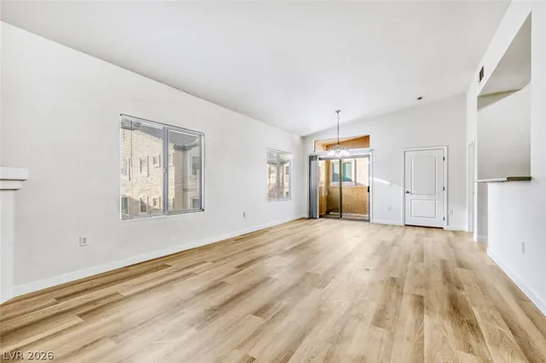 $1,525 | 8985 South Durango Drive, Unit 2043, Las Vegas, NV 89113