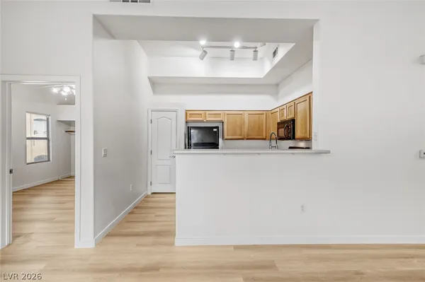 $1,525 | 8985 South Durango Drive, Unit 2043, Las Vegas, NV 89113