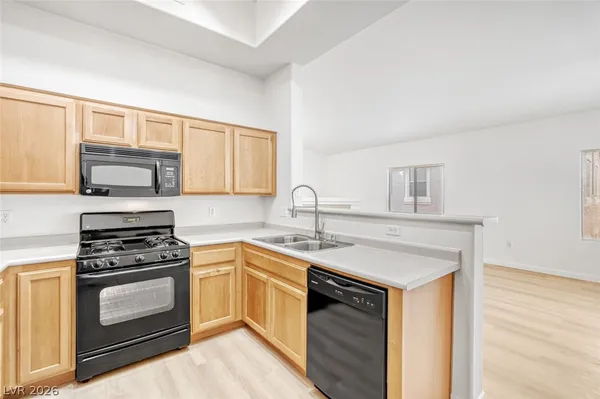 $1,525 | 8985 South Durango Drive, Unit 2043, Las Vegas, NV 89113