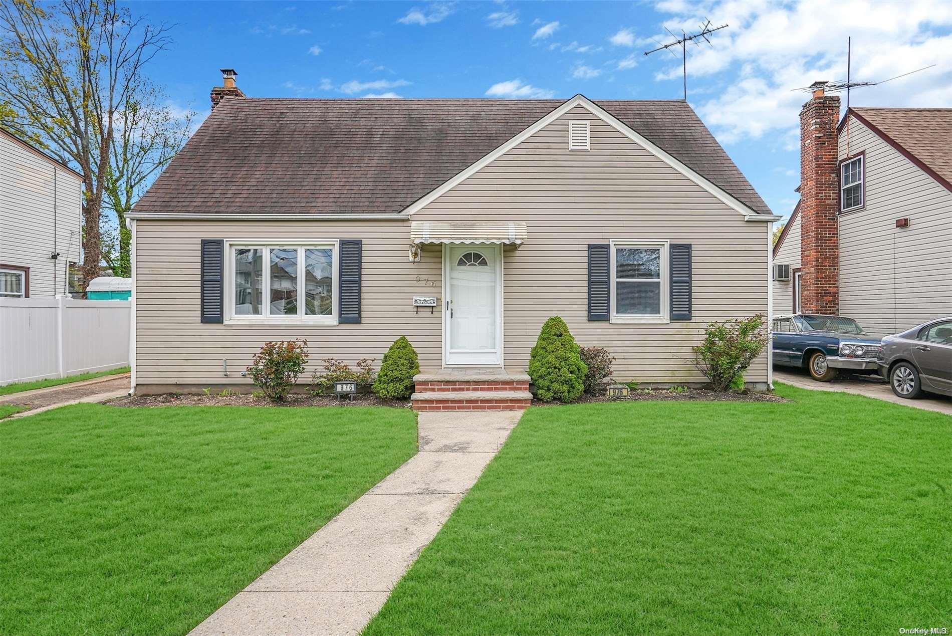 976 Clyde Road Baldwin, NY 11510 - Photo 1 of 1 Gallery Image 1