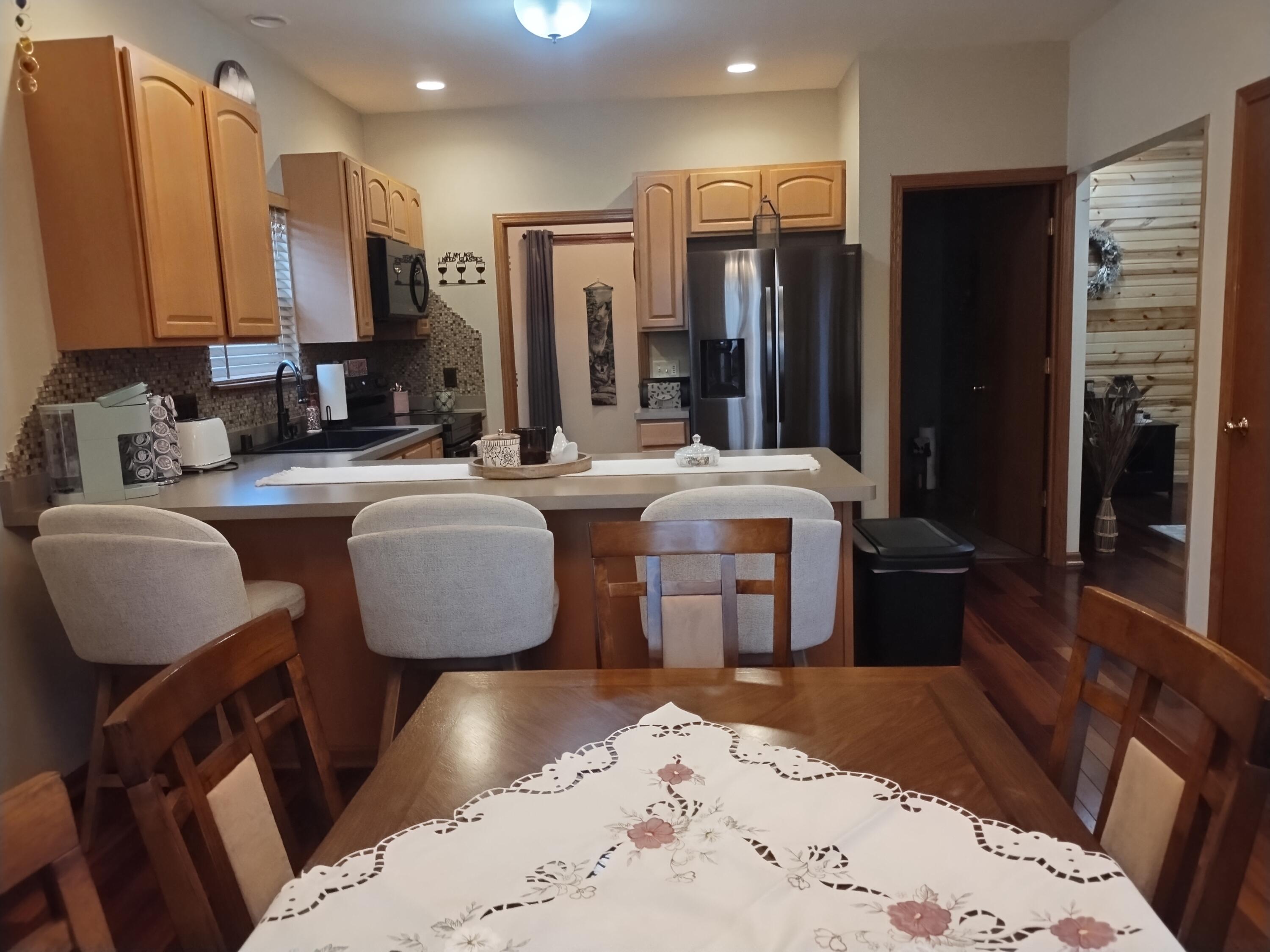 2024 Grove Avenue Racine, WI 53405 - Photo 11 of 61 1000001780