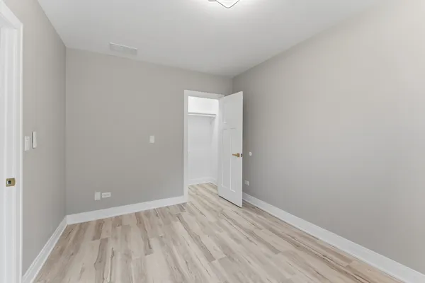 $3,877 | 7428 North Rogers Avenue, Unit 1S, Chicago, IL 60626